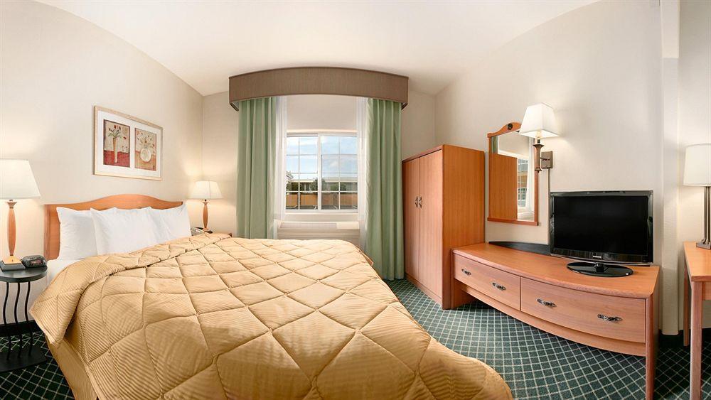 Comfort Inn & Suites Oakland Airport Εξωτερικό φωτογραφία