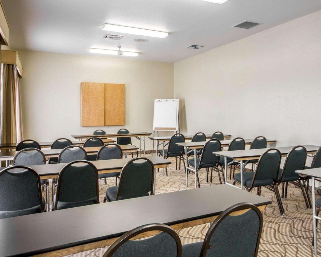 Comfort Inn & Suites Oakland Airport Εξωτερικό φωτογραφία