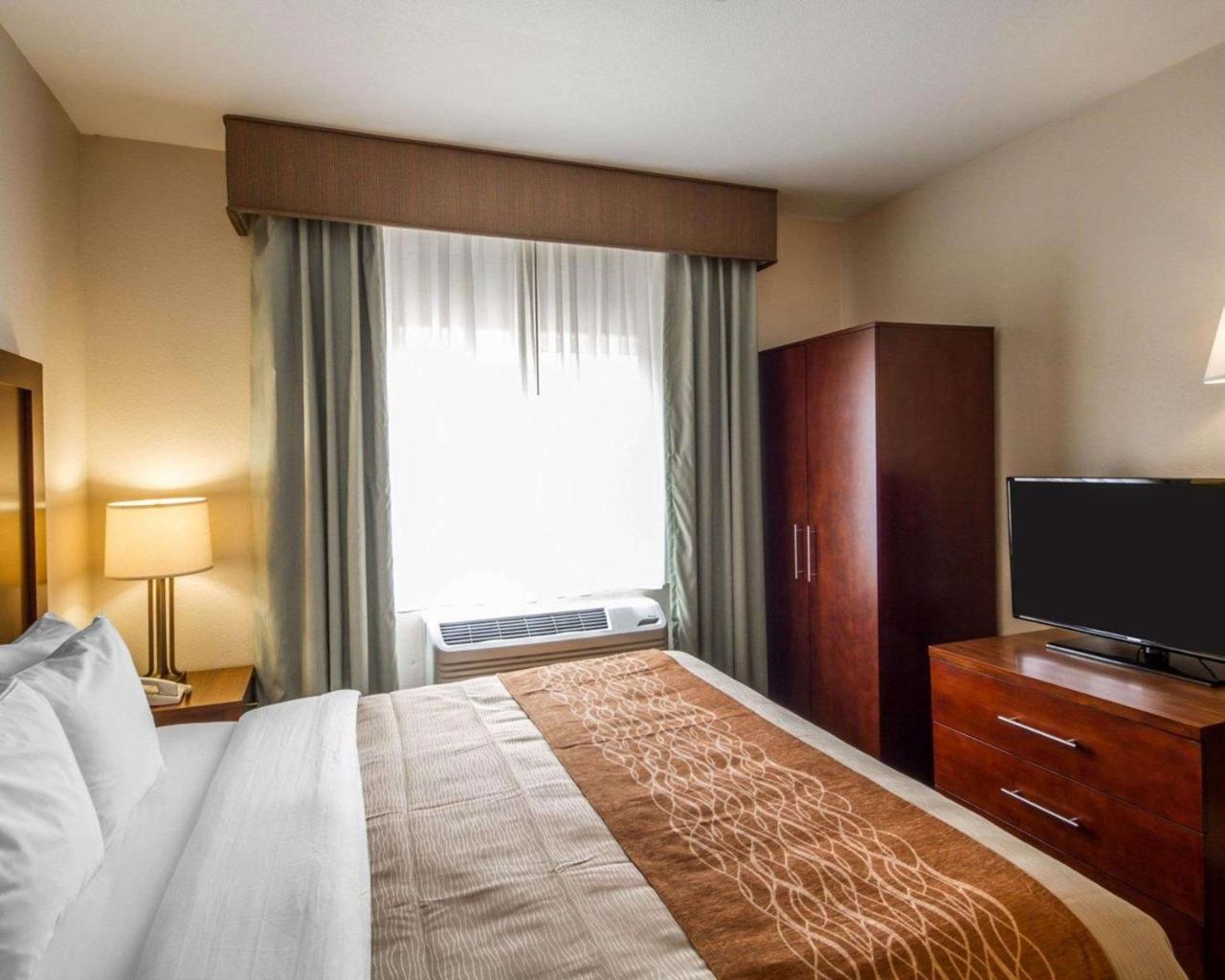 Comfort Inn & Suites Oakland Airport Εξωτερικό φωτογραφία