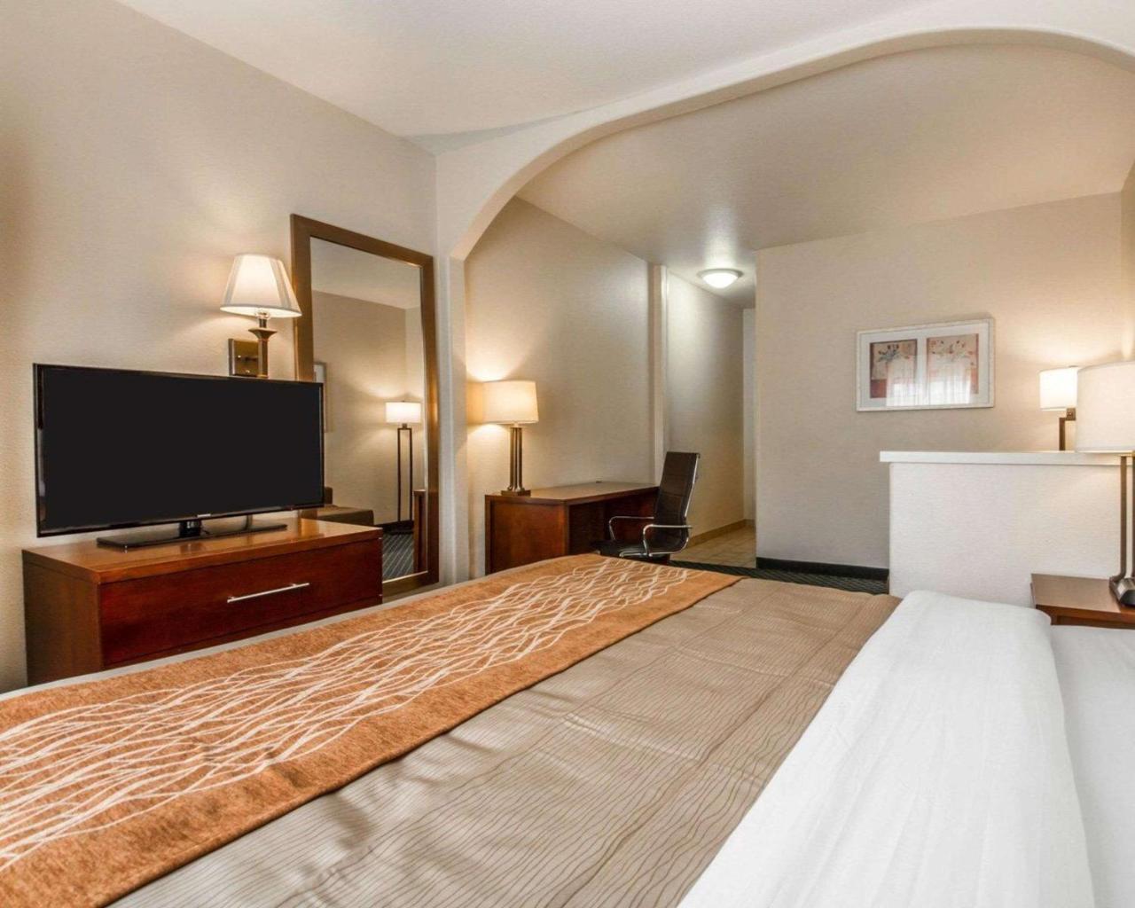 Comfort Inn & Suites Oakland Airport Εξωτερικό φωτογραφία