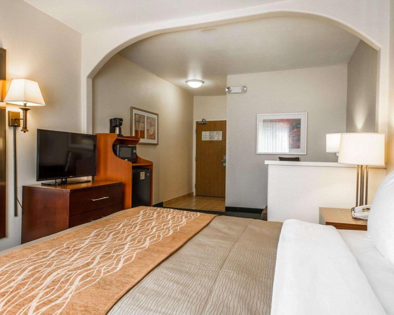 Comfort Inn & Suites Oakland Airport Εξωτερικό φωτογραφία