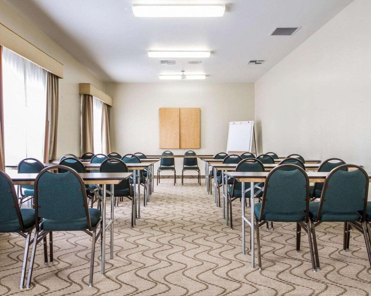 Comfort Inn & Suites Oakland Airport Εξωτερικό φωτογραφία
